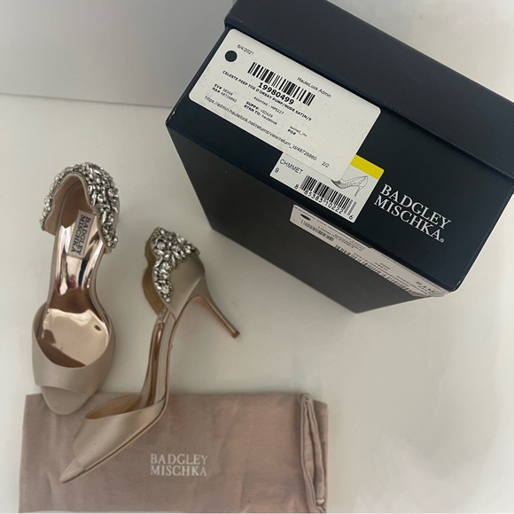 Badgley Mischka Collection Celeste Peep Toe Pump - Defect Missing One Rhinestone - Picture 3 of 17